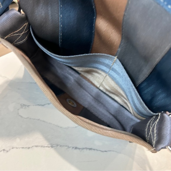U.S.E.D. Upcycled Seatbelt Handbag - Picture 12 of 14